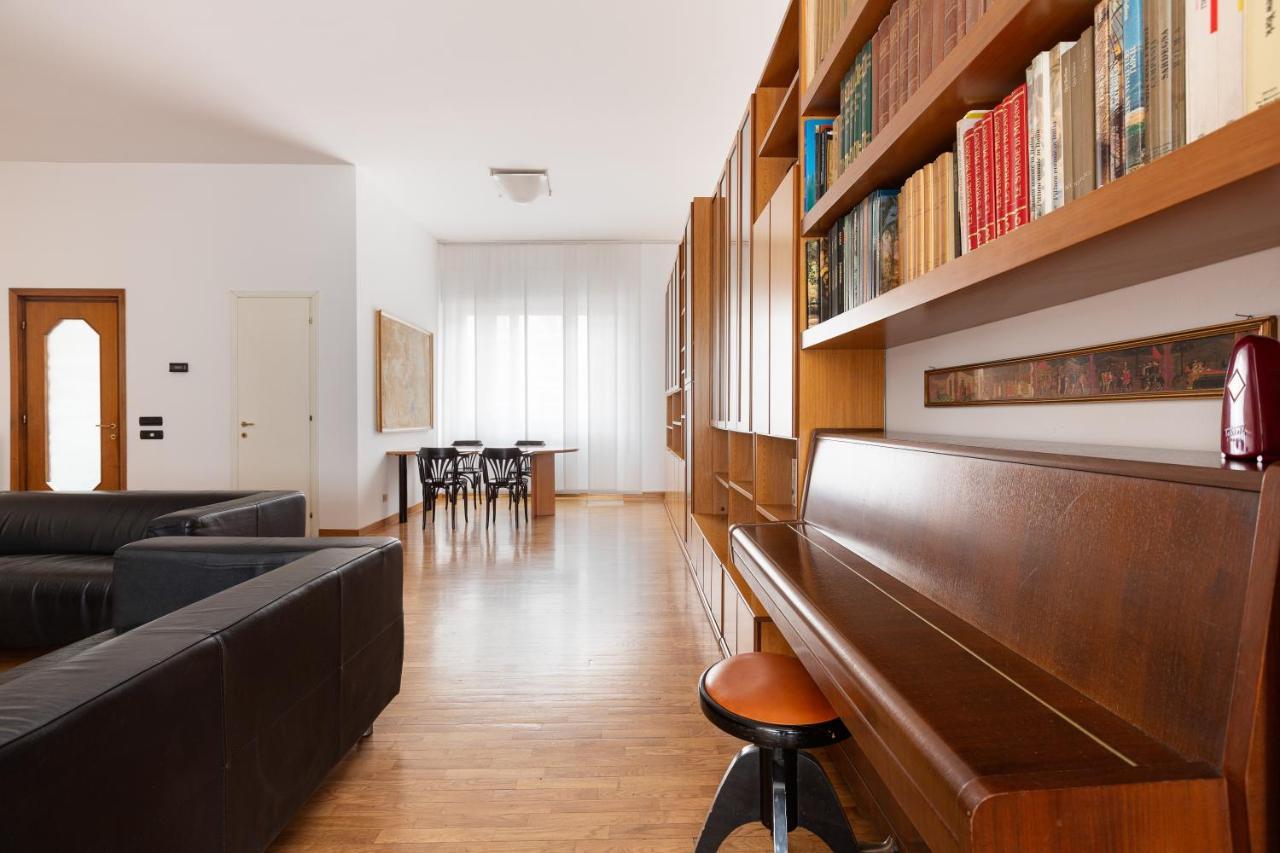 Ca' Stellini - Comoda Casa Indipendente Con Parcheggio Privato Milano Dış mekan fotoğraf